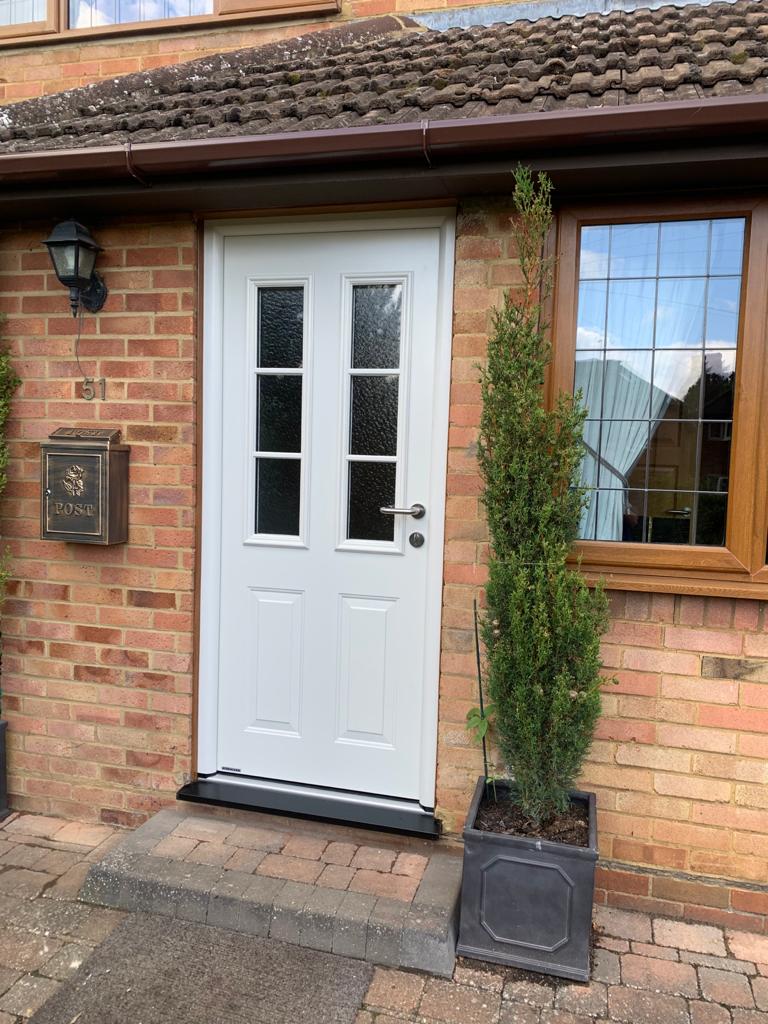 Hormann Thermo46 Style 400l (cathedral glass) Door