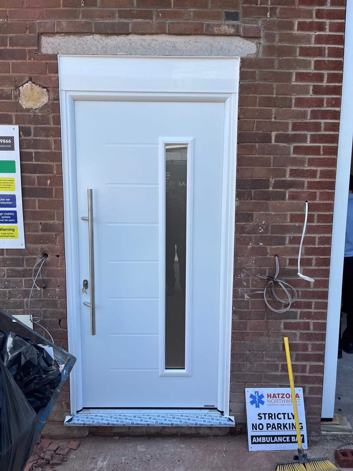 Hormann Thermo46 Style 025S (satin-finished glass) Door