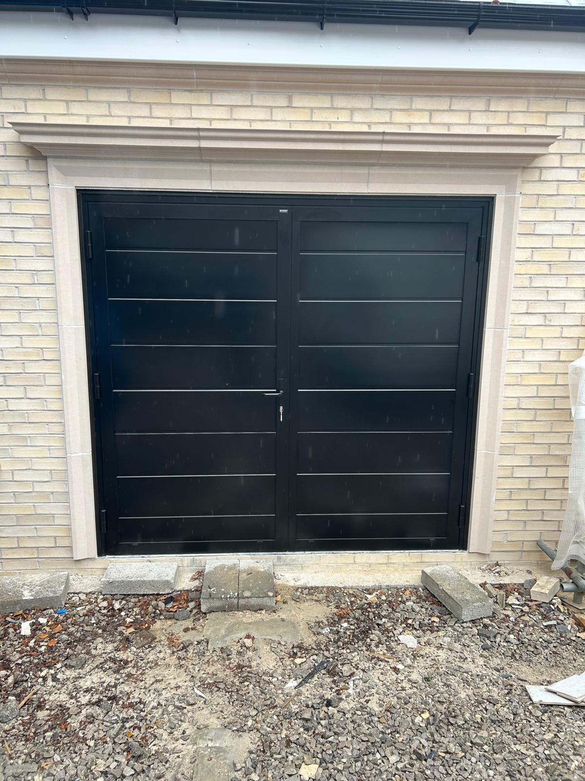 Wisniowski DoorPro 45 M-Ribbed Side-Hinged Door