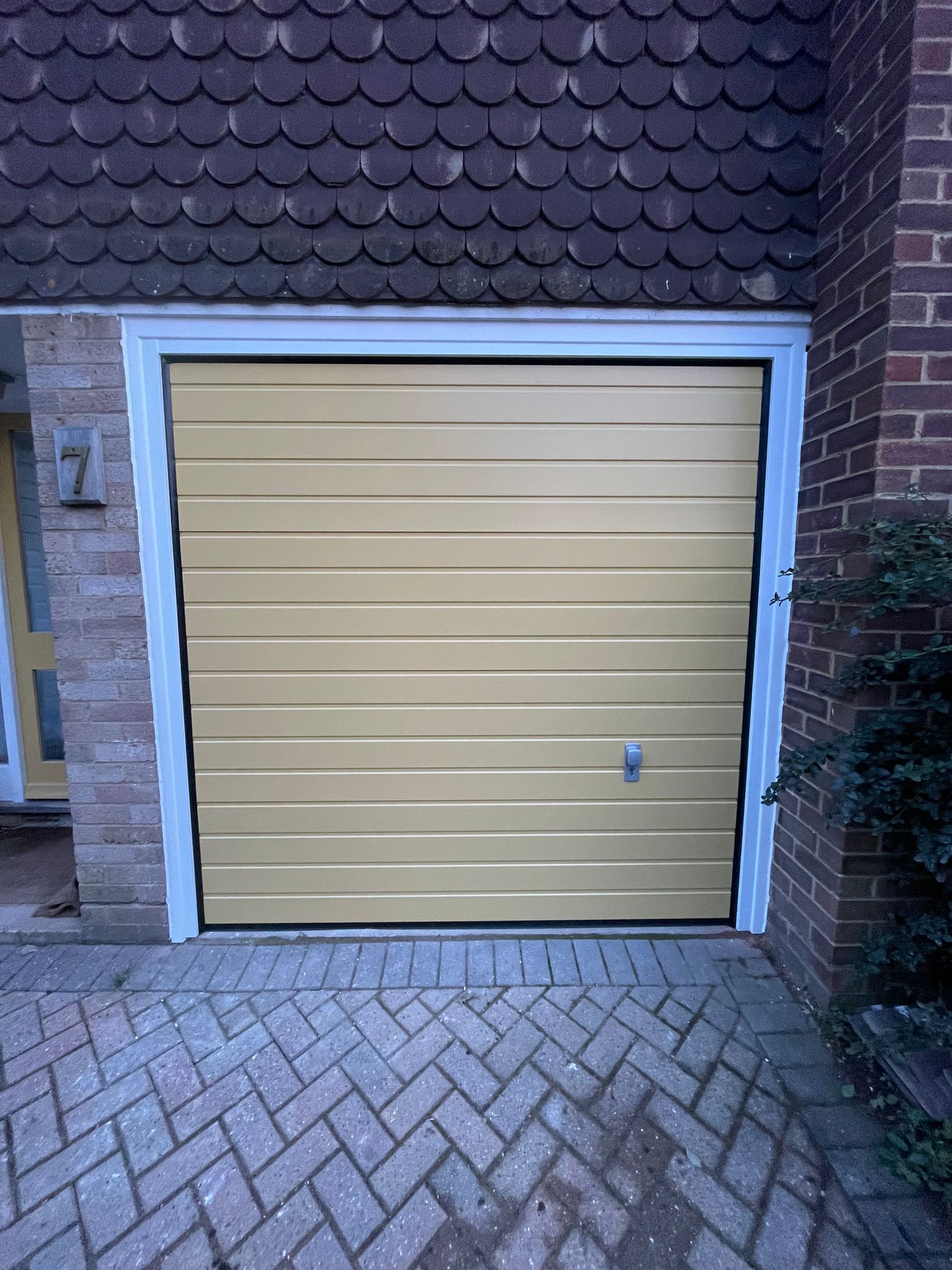 Sectional Garage Door Sizes - Standard & Custom UK Dimensions