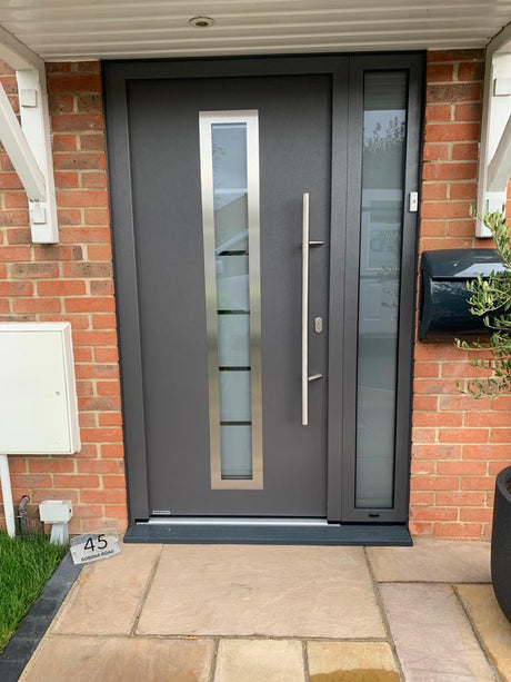 Hormann Thermo46 Style 700B (sand-blasted glass with 7 clear stripes) Door