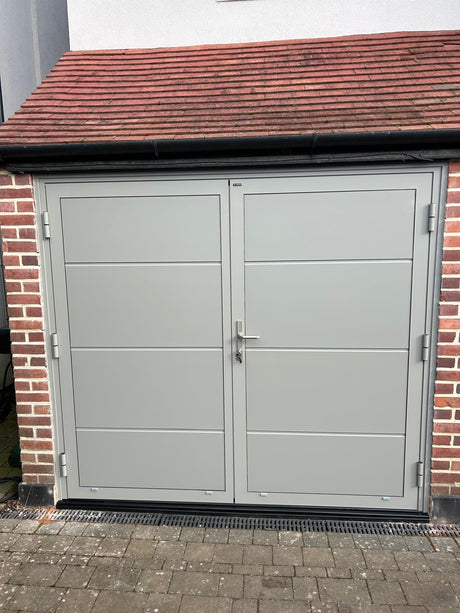 Wisniowski DoorPro 45 L-Ribbed Side-Hinged Door