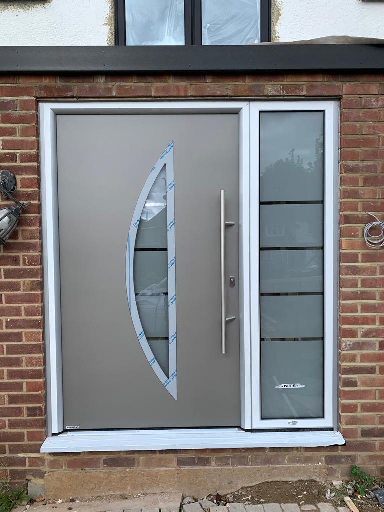 Hormann Thermo46 Style 900D (sand-blasted glass with 4 clear stripes) Door