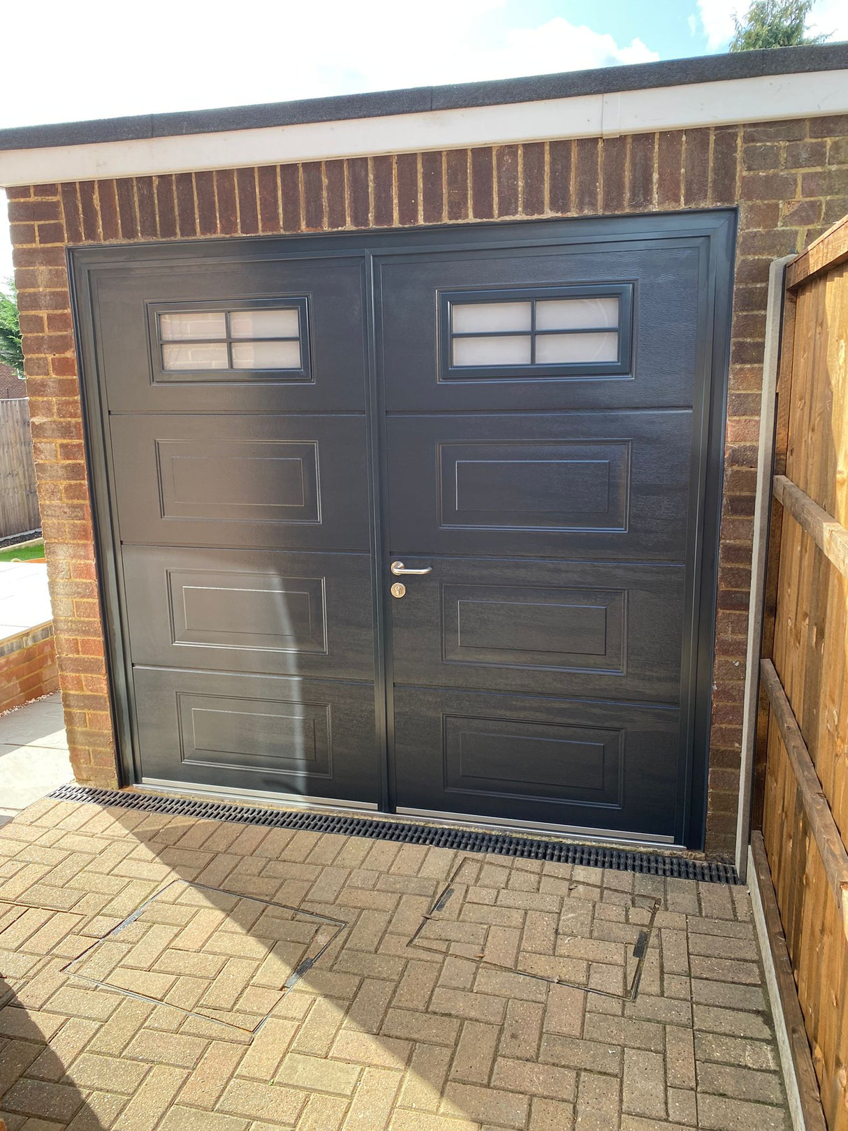 Teckentrup Georgian Horizontal Side-Hinged Door